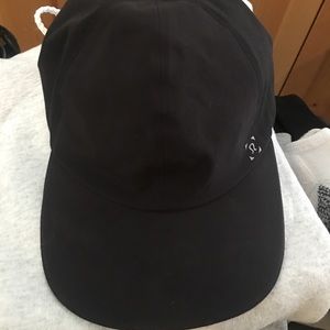 lulul running hat